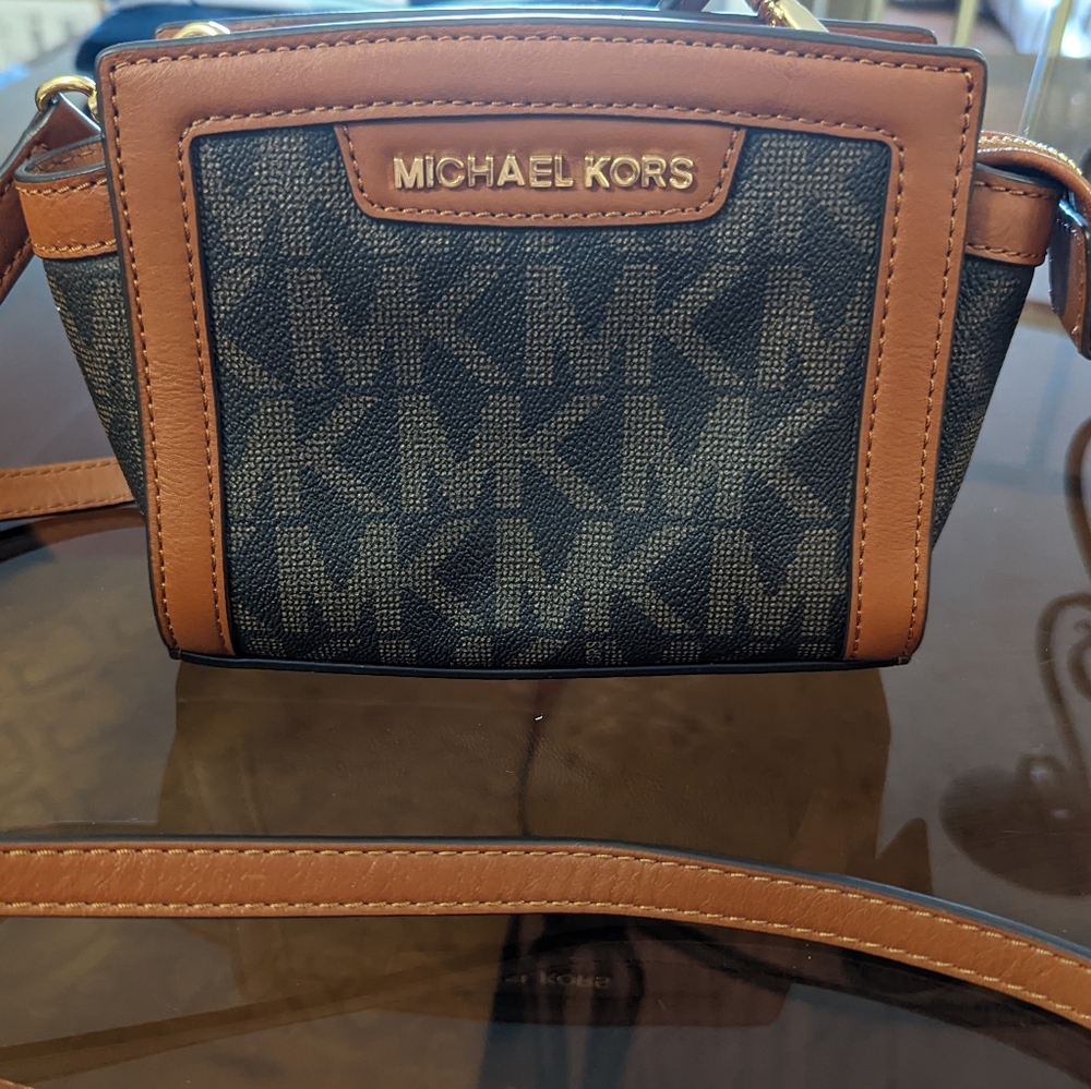 Michael Kors Crossbody Bag